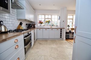 Kitchen- click for photo gallery